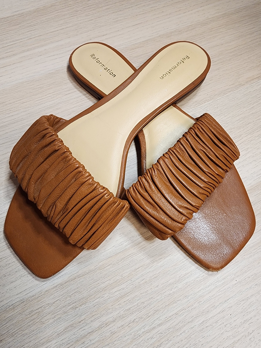 Reformation Marcella Tan Leather Ruched Flat Slide Sandals - Size 7